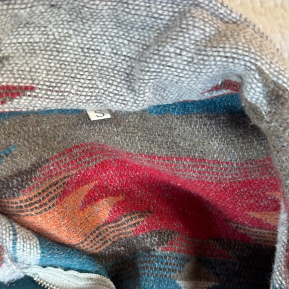 Colorful Aztec cropped Patterned Zip-Up Jacket - Picture 2 of 4